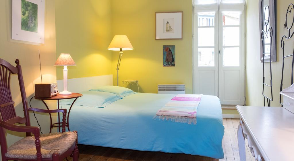 Les Petites Vosges Bed and Breakfast Bagnères-de-Bigorre Camera foto